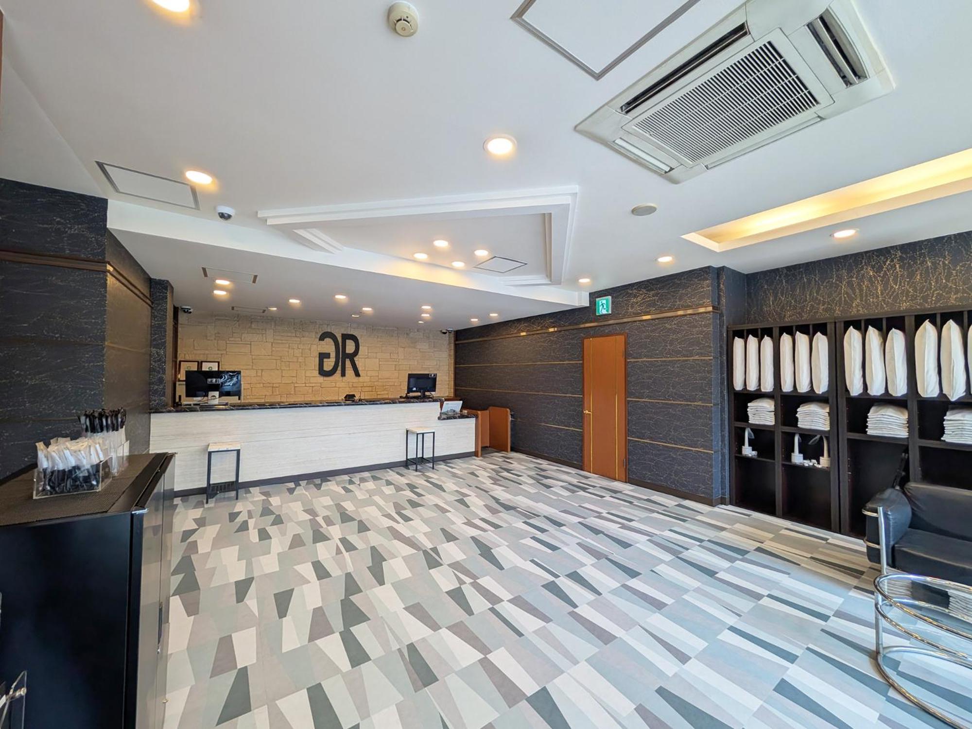 Gr Hotel Ginzadori Kumamoto Exteriör bild